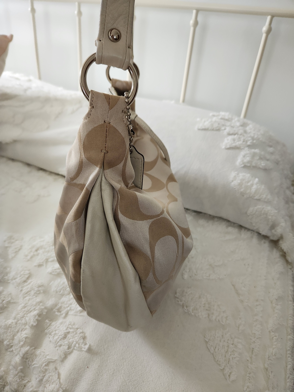 Coach Signature Canvas Hobo Bag in Beige B0968-12642 - Picture 7 of 11